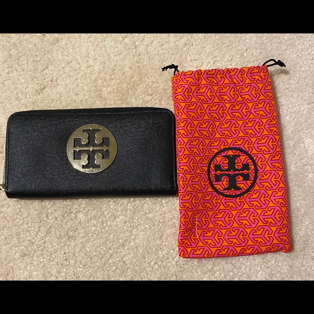 Tory Burch , black wallet with gold detail